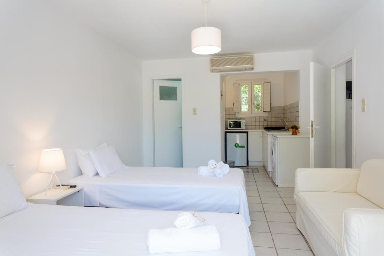 חריסי אקטי Tzane Studios & Apartments - Steps Away From Golden Beach מראה חיצוני תמונה